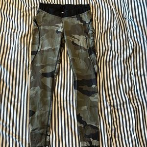 Better bodies ankle leggings. Size small